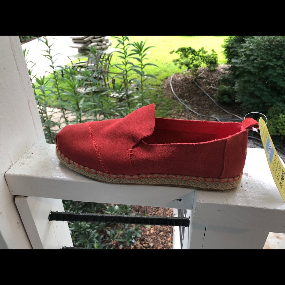 Toms size 9